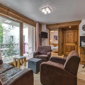 Appartement Vallet- Newly Renovated 2 Bedroom Nestled Just Off The Main Street, Chamonix